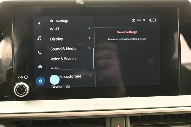 2023 Toyota Prius LE