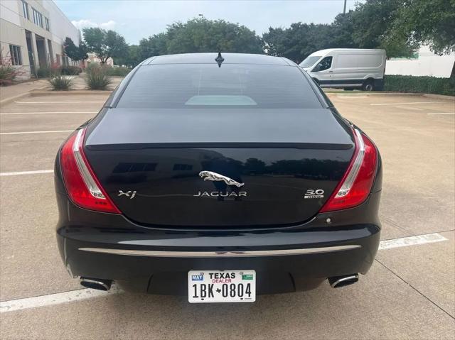 2015 Jaguar XJ Standard