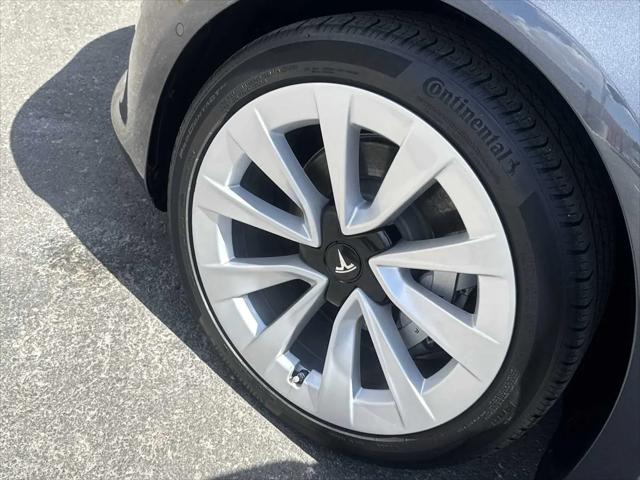 2022 Tesla Model 3 Rear-Wheel Drive