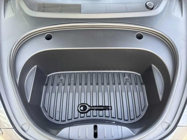 2022 Tesla Model 3 Rear-Wheel Drive