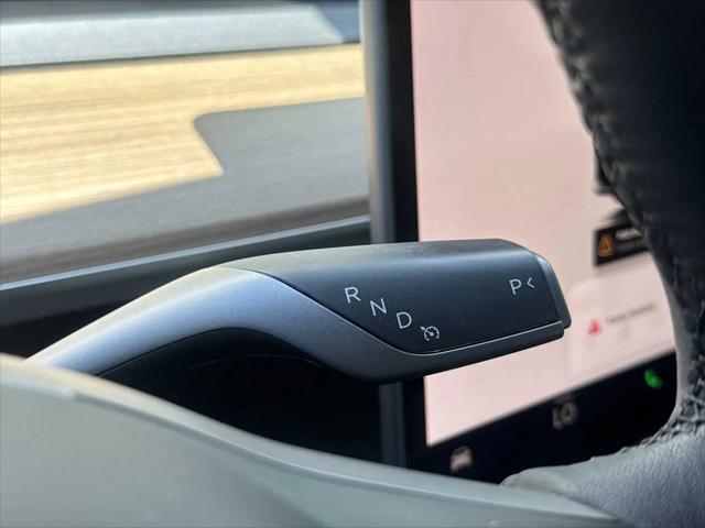2022 Tesla Model 3 Rear-Wheel Drive