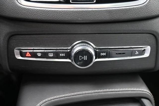 2021 Volvo XC90 T6 Inscription 7 Passenger