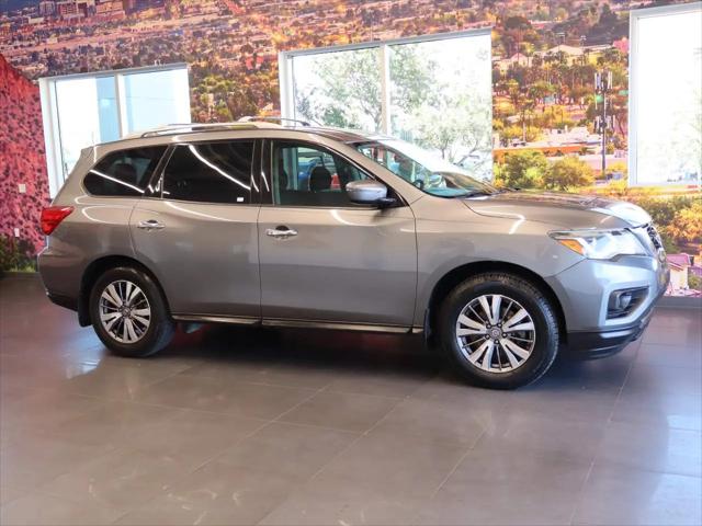2020 Nissan Pathfinder S 2WD
