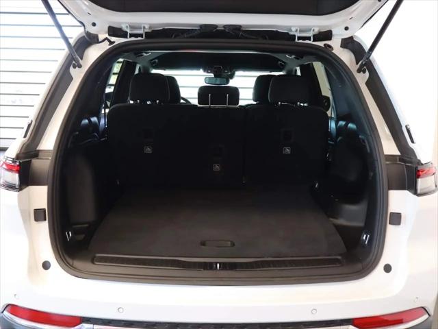 2024 Jeep Grand Cherokee Laredo 4x4