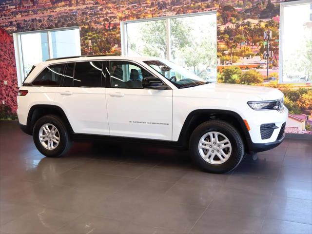 2024 Jeep Grand Cherokee Laredo 4x4