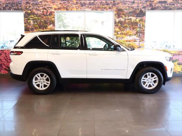 2024 Jeep Grand Cherokee Laredo 4x4
