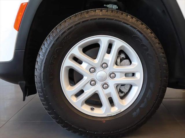 2024 Jeep Grand Cherokee Laredo 4x4