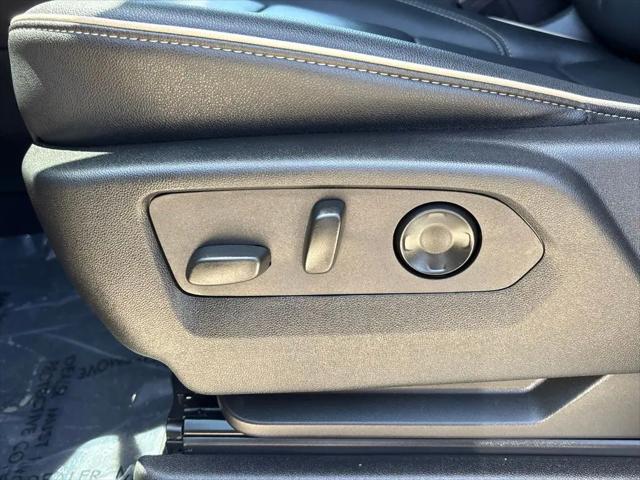 2024 GMC Yukon 4WD SLT