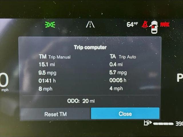2026 Volvo XC40 Plus, B5 AWD Gas (mild hybrid), Dark