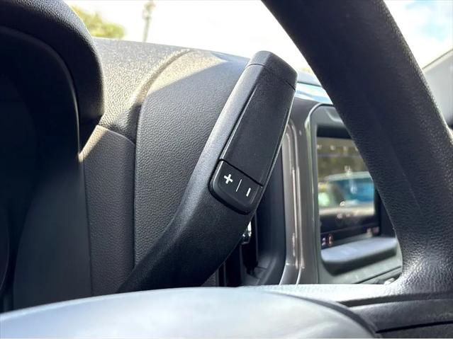2023 GMC Sierra 1500 4WD Crew Cab Short Box Pro