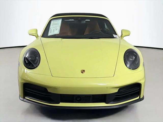 2025 Porsche 911 Carrera Cabriolet