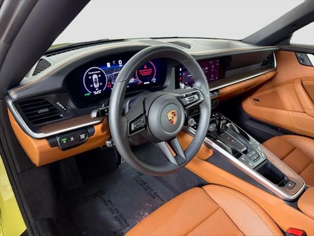 2025 Porsche 911 Carrera Cabriolet