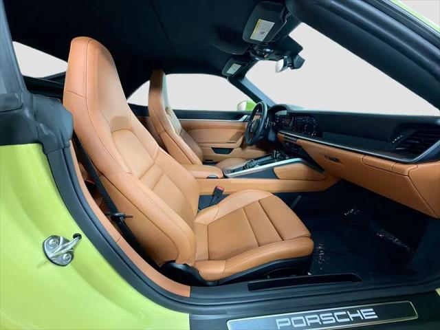 2025 Porsche 911 Carrera Cabriolet