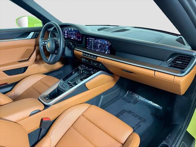2025 Porsche 911 Carrera Cabriolet