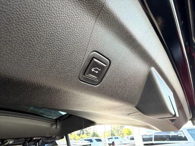 2024 GMC Yukon 4WD SLT