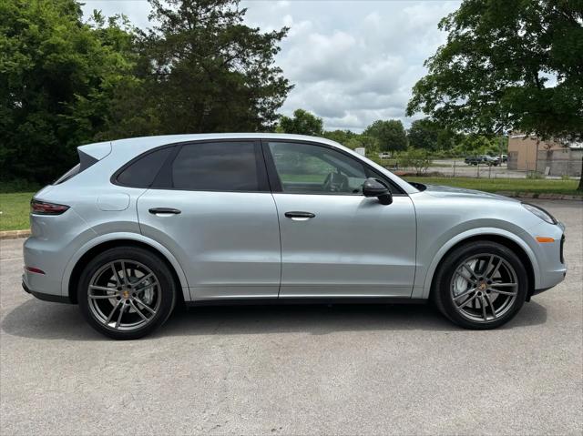2023 Porsche Cayenne Turbo