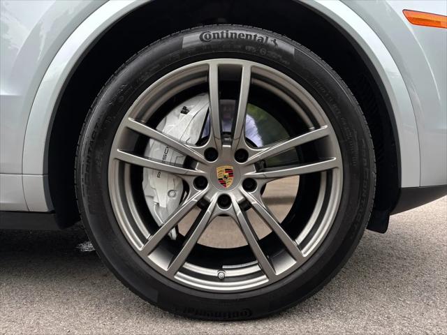 2023 Porsche Cayenne Turbo