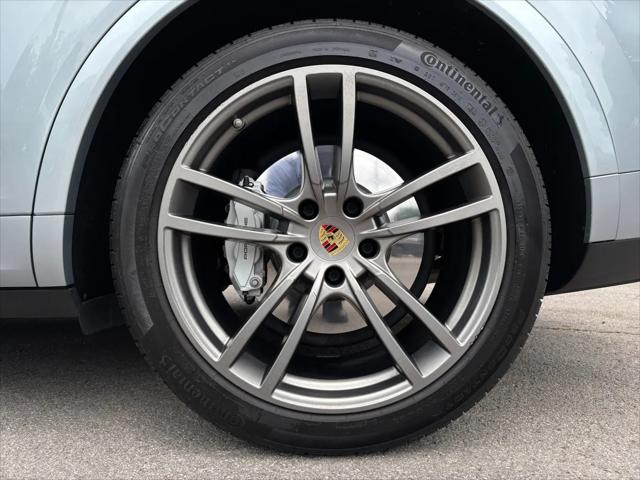2023 Porsche Cayenne Turbo