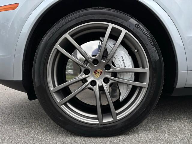 2023 Porsche Cayenne Turbo