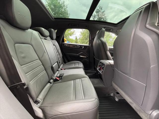 2023 Porsche Cayenne Turbo