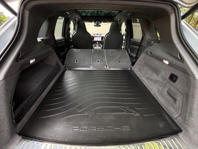2023 Porsche Cayenne Turbo