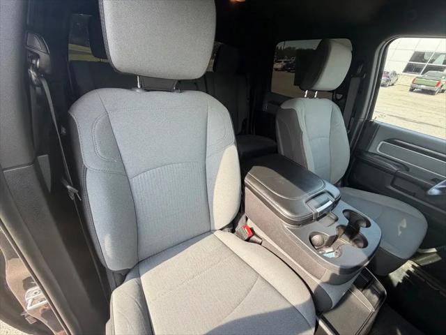 2022 Ram 3500 Big Horn Mega Cab 4x4 64 Box