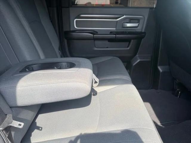 2022 Ram 3500 Big Horn Mega Cab 4x4 64 Box