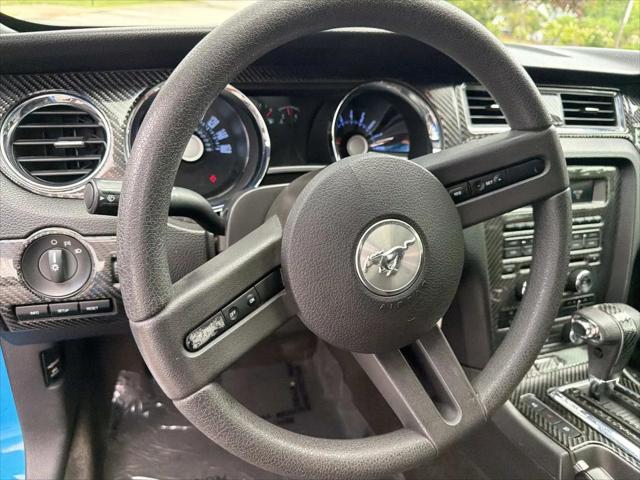 2012 Ford Mustang V6