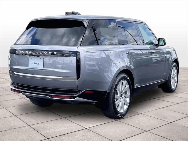 2026 Land Rover Range Rover P550e SE