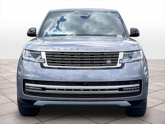 2026 Land Rover Range Rover P550e SE