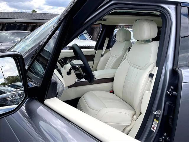 2026 Land Rover Range Rover P550e SE