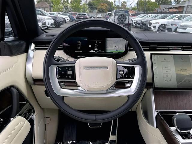 2026 Land Rover Range Rover P550e SE