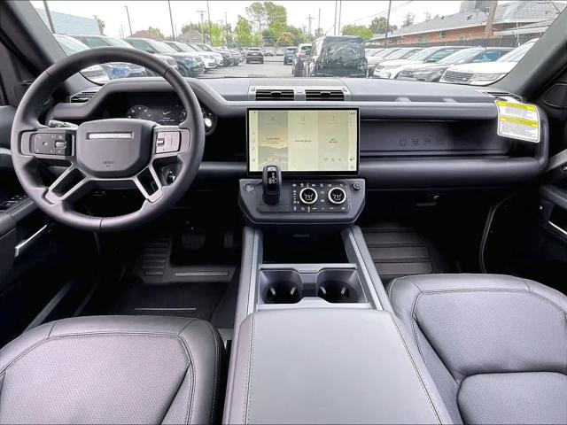 2026 Land Rover Defender P400 X-Dynamic SE