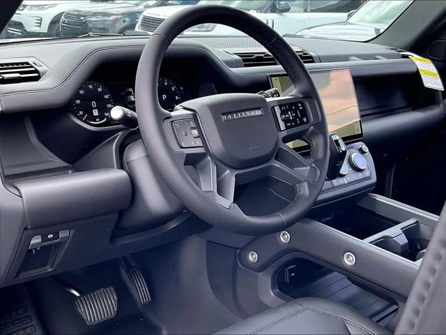 2026 Land Rover Defender P400 X-Dynamic SE