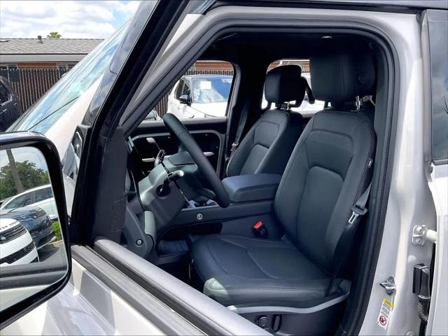 2026 Land Rover Defender P400 X-Dynamic SE