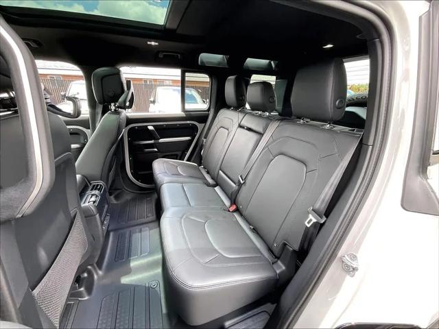 2026 Land Rover Defender P400 X-Dynamic SE