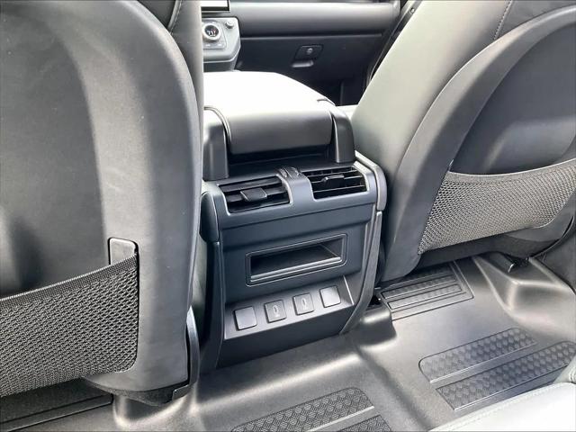 2026 Land Rover Defender P400 X-Dynamic SE