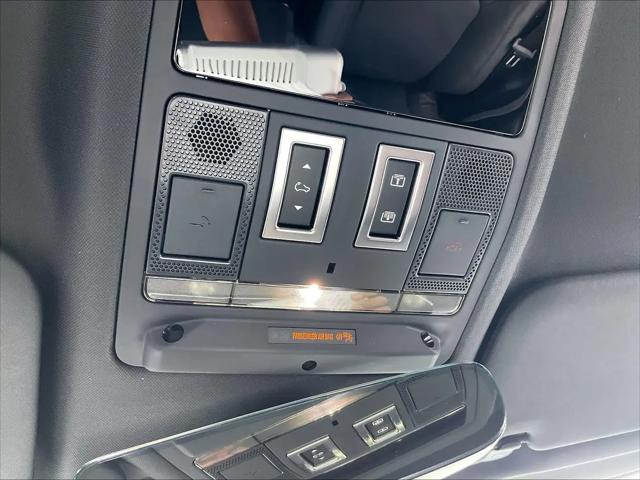 2026 Land Rover Defender P400 X-Dynamic SE