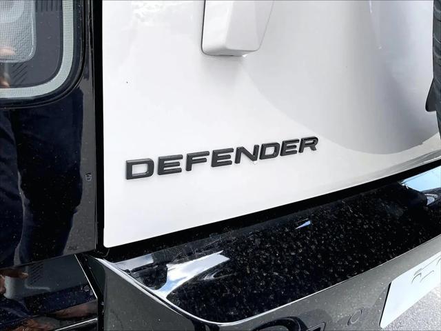2026 Land Rover Defender P400 X-Dynamic SE
