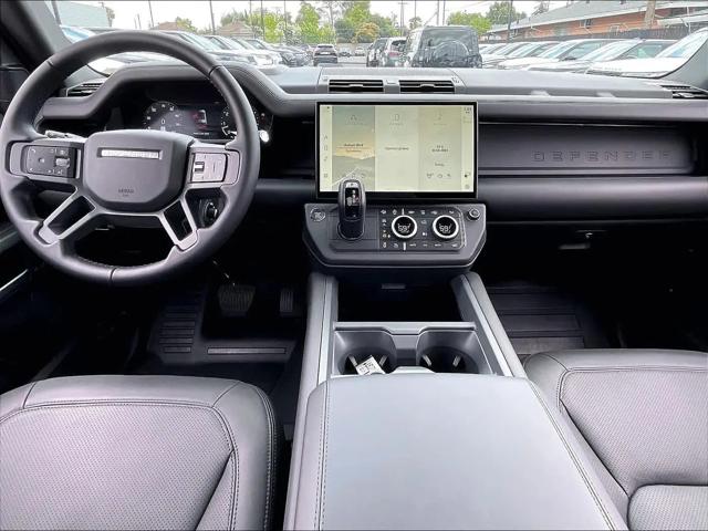 2026 Land Rover Defender P400 X-Dynamic SE