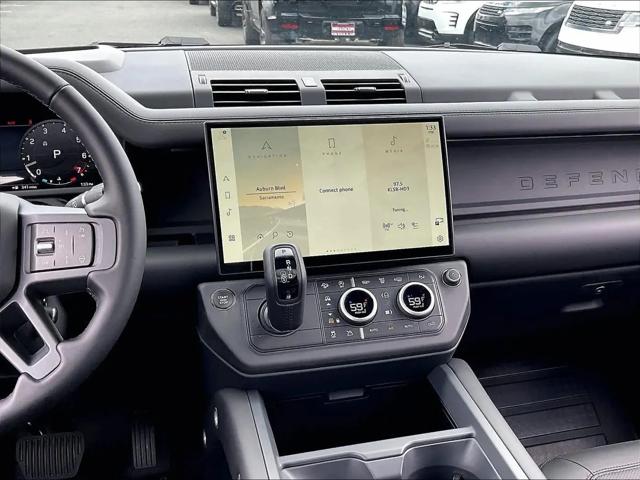 2026 Land Rover Defender P400 X-Dynamic SE
