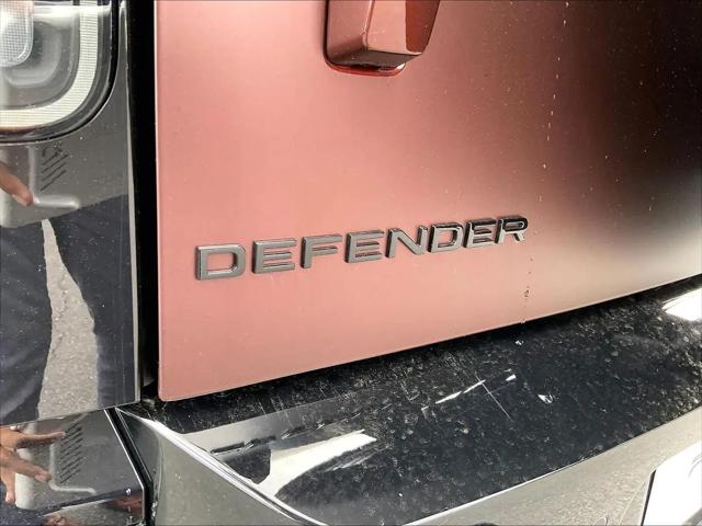 2026 Land Rover Defender P400 X-Dynamic SE