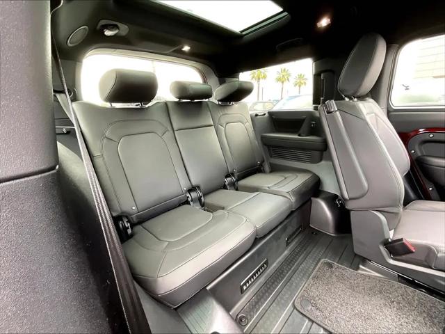 2026 Land Rover Defender P400 X-Dynamic SE