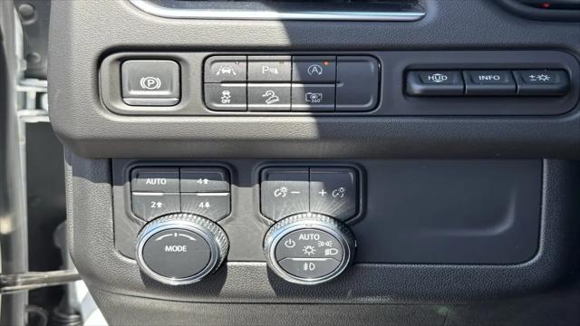 2024 GMC Yukon XL 4WD AT4