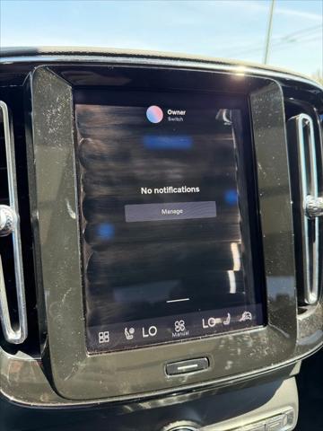 2026 Volvo XC40 Plus, B5 AWD Gas (mild hybrid), Dark
