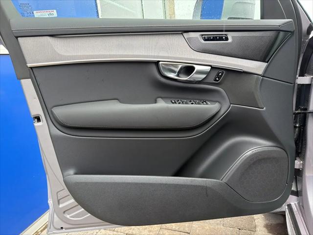 2026 Volvo XC90 Plug-In Hybrid Ultra, T8 AWD, Electric/Gasoline, Bright, 7 Seats