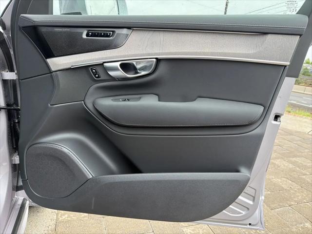 2026 Volvo XC90 Plug-In Hybrid Ultra, T8 AWD, Electric/Gasoline, Bright, 7 Seats