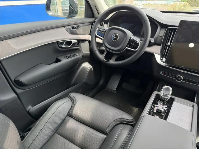 2026 Volvo XC90 Plug-In Hybrid Ultra Dark Theme, T8 AWD, Electric/Gasoline, 6 Seats