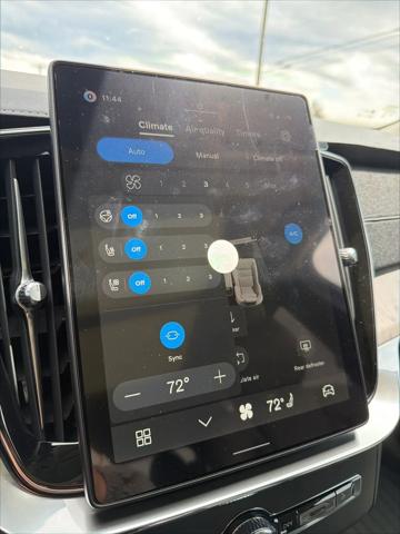 2026 Volvo XC90 Plug-In Hybrid Ultra Dark Theme, T8 AWD, Electric/Gasoline, 6 Seats