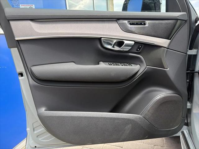 2026 Volvo XC90 Plug-In Hybrid Ultra Dark Theme, T8 AWD, Electric/Gasoline, 6 Seats